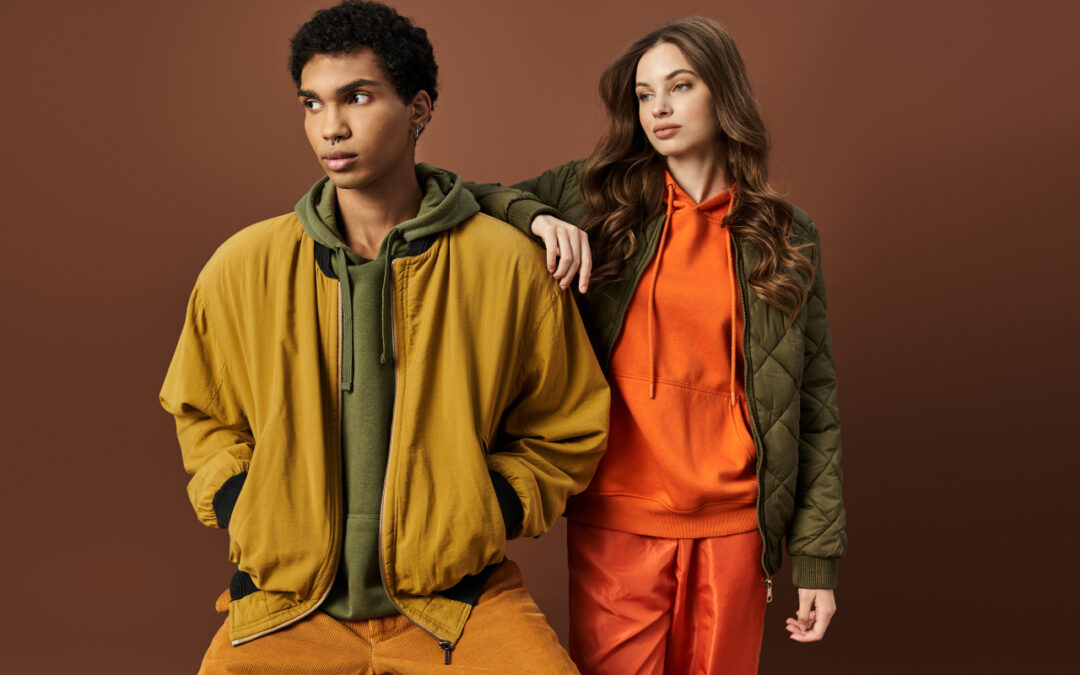 Minimalizm w kolorze: jak stworzyć kapsułową garderobę bez użycia czerni