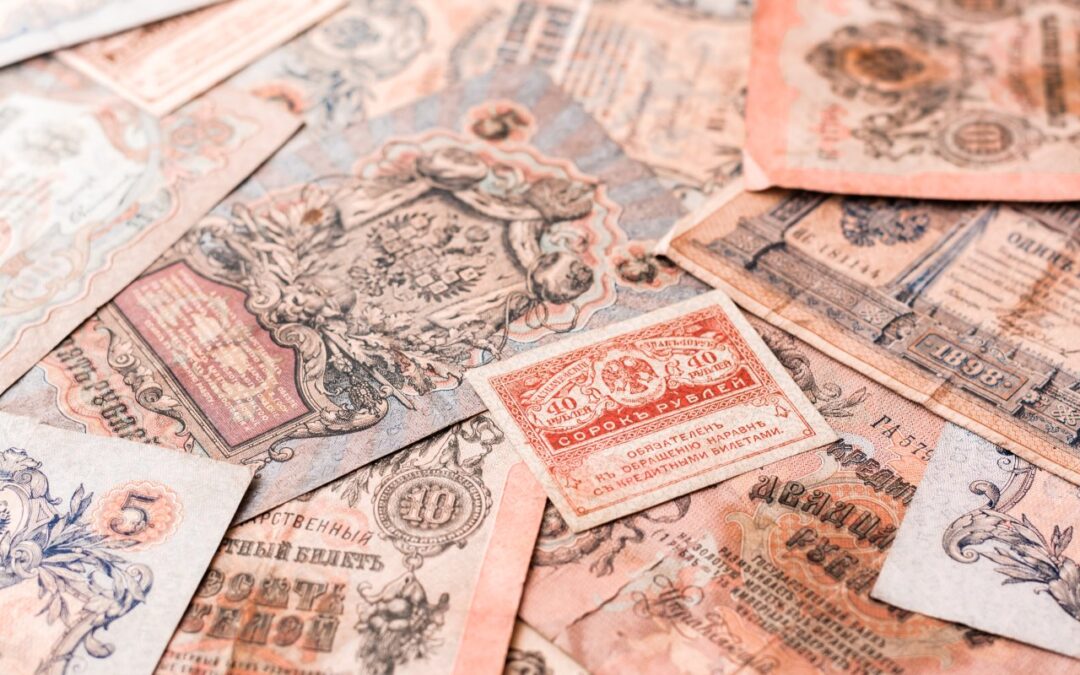 Gdzie sprzedać stare banknoty i jak nie stracić na transakcji?